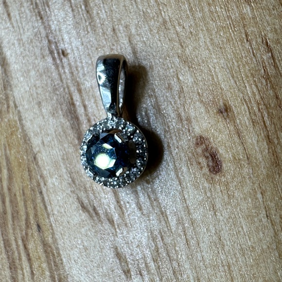 Blue Diamond pendant (new) - Picture 5 of 10
